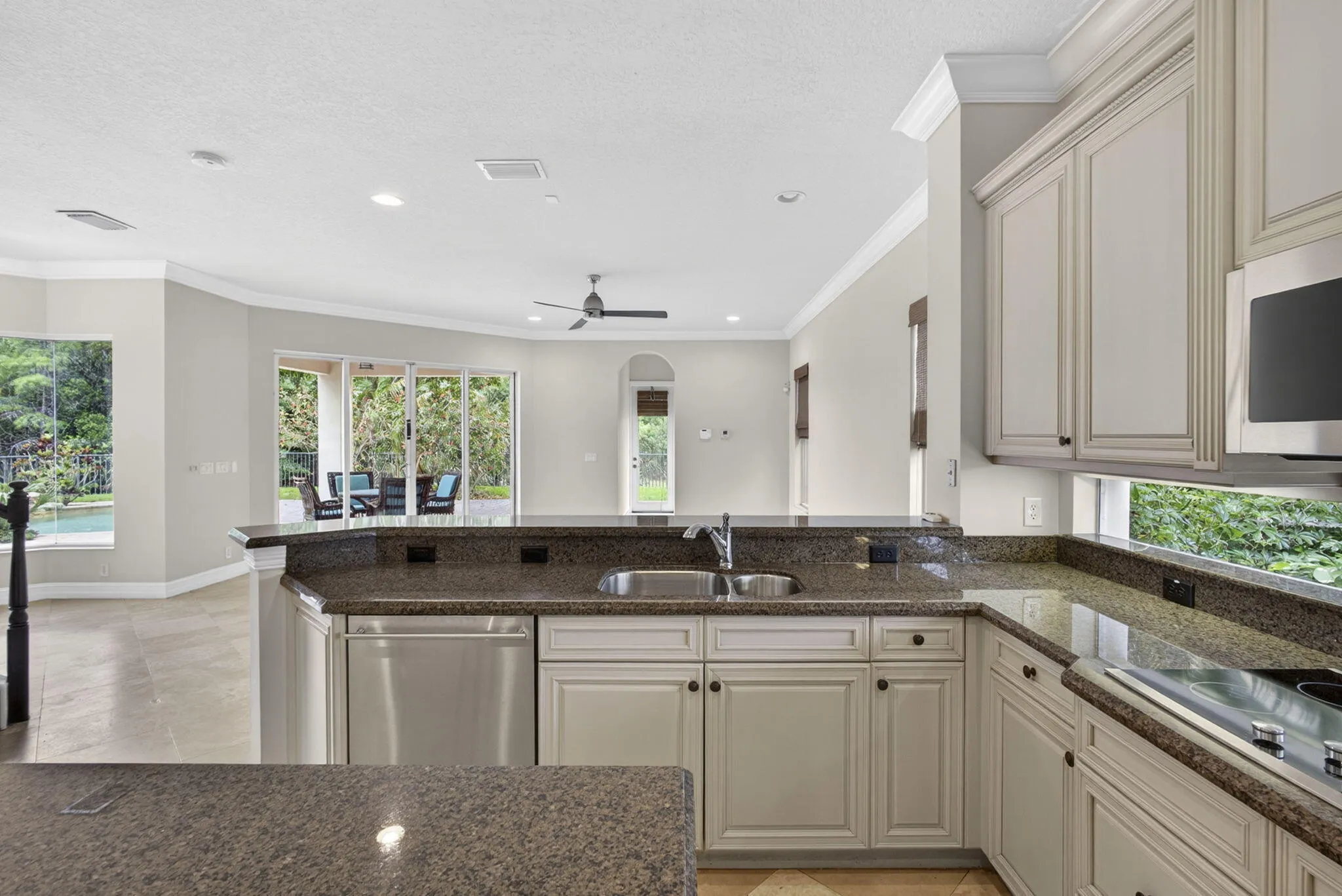 24-web-or-mls-BS1A8303