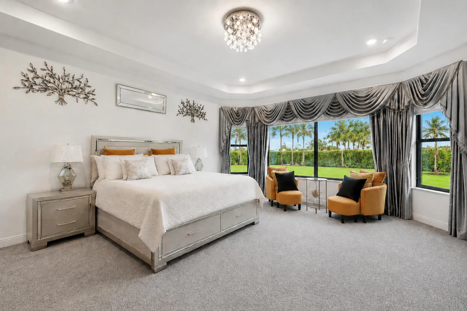 #19 Master Bedroom – Spacious and brig