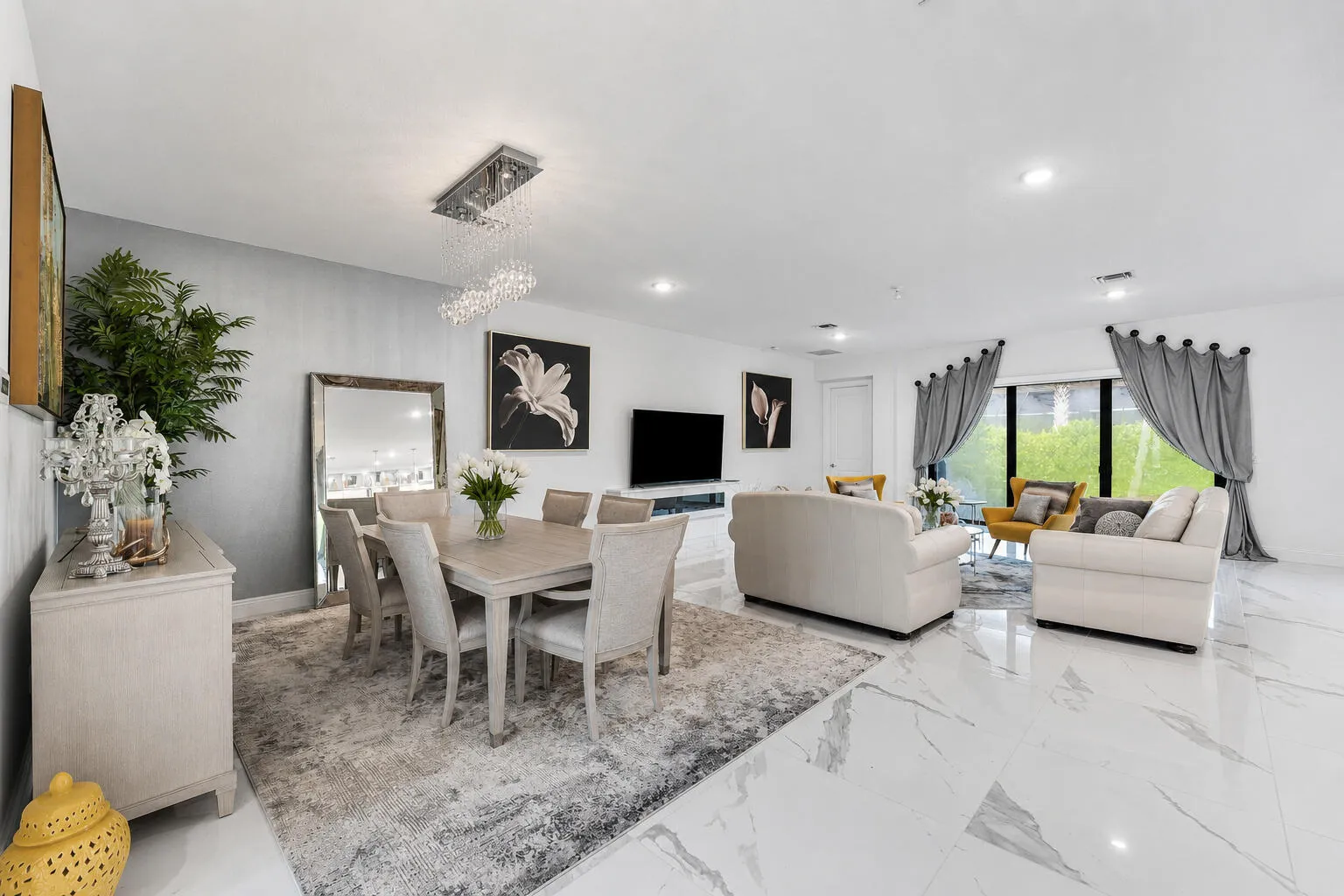 #9 Dining + Living – Open dining a
