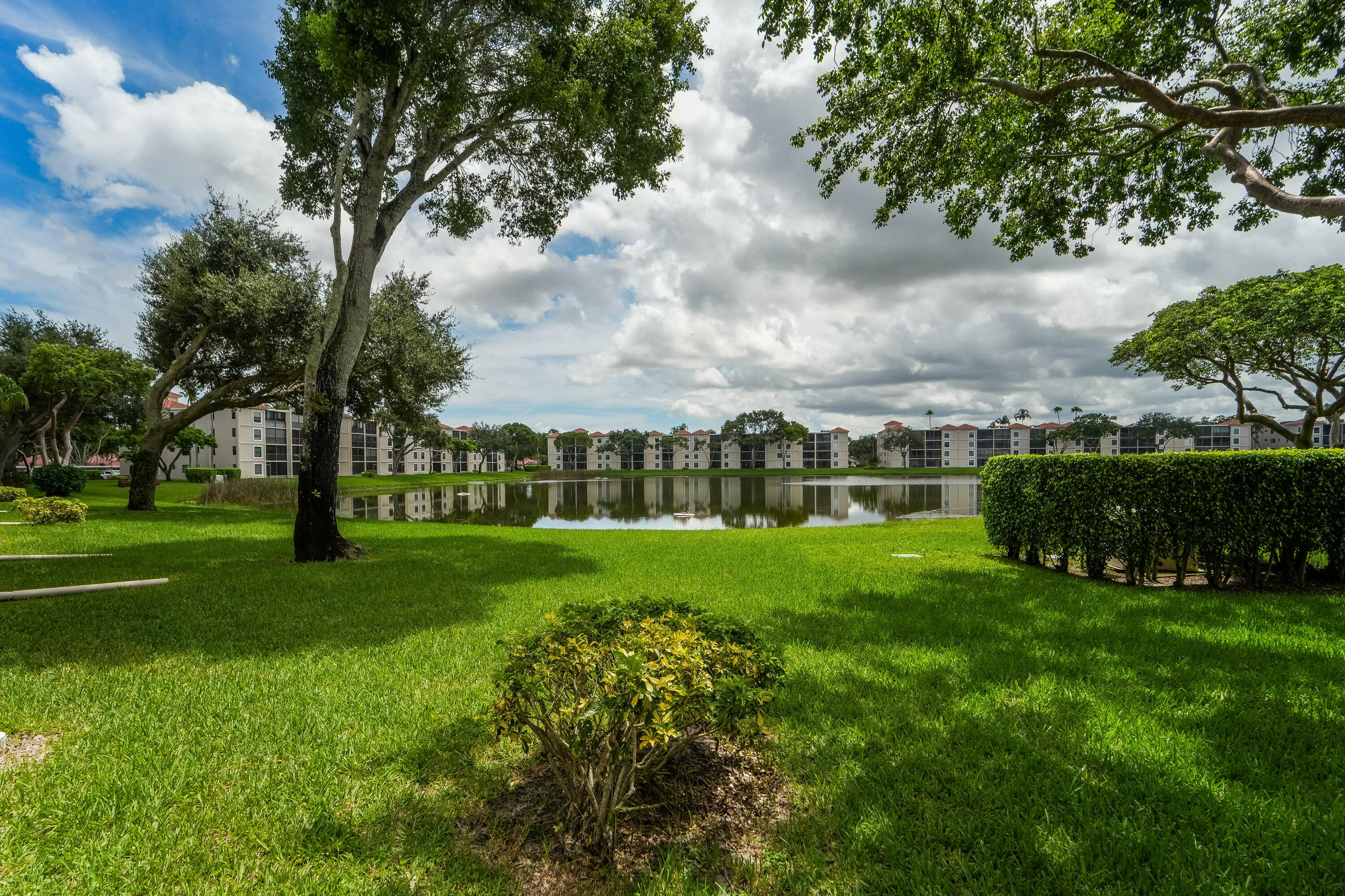 6093 Pointe Regal 209-3