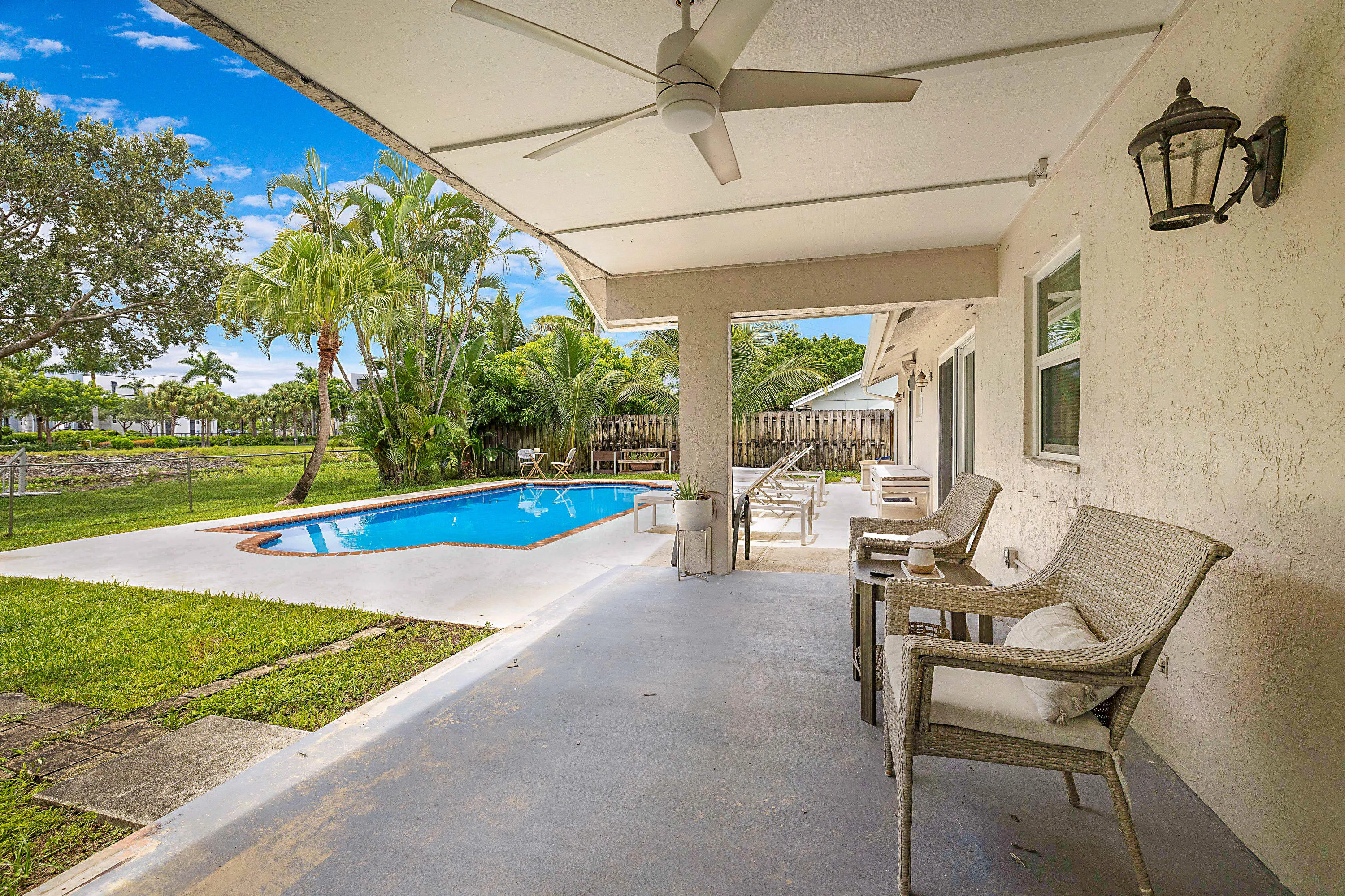 1103 NW 11th St -34