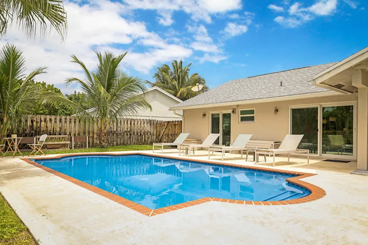1103 NW 11th St -28