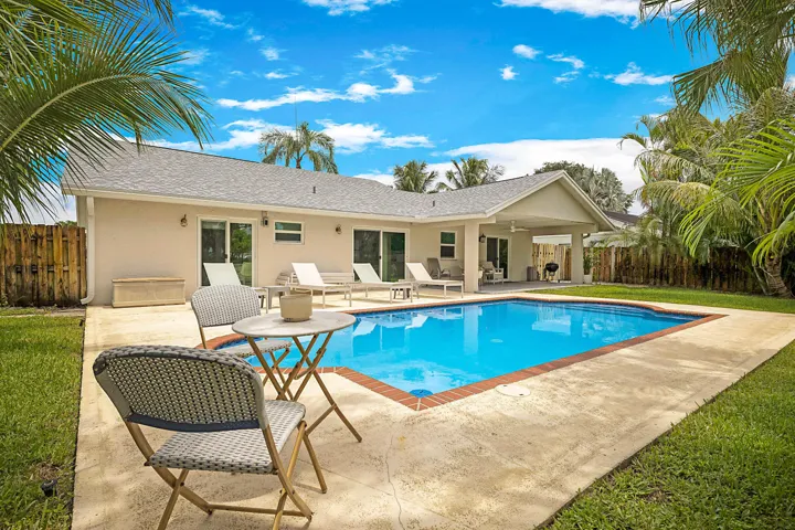 1103 NW 11th St -33