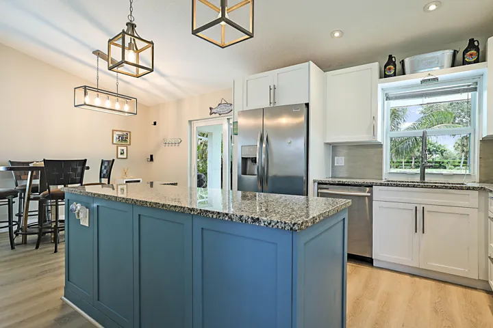 1103 NW 11th St -11