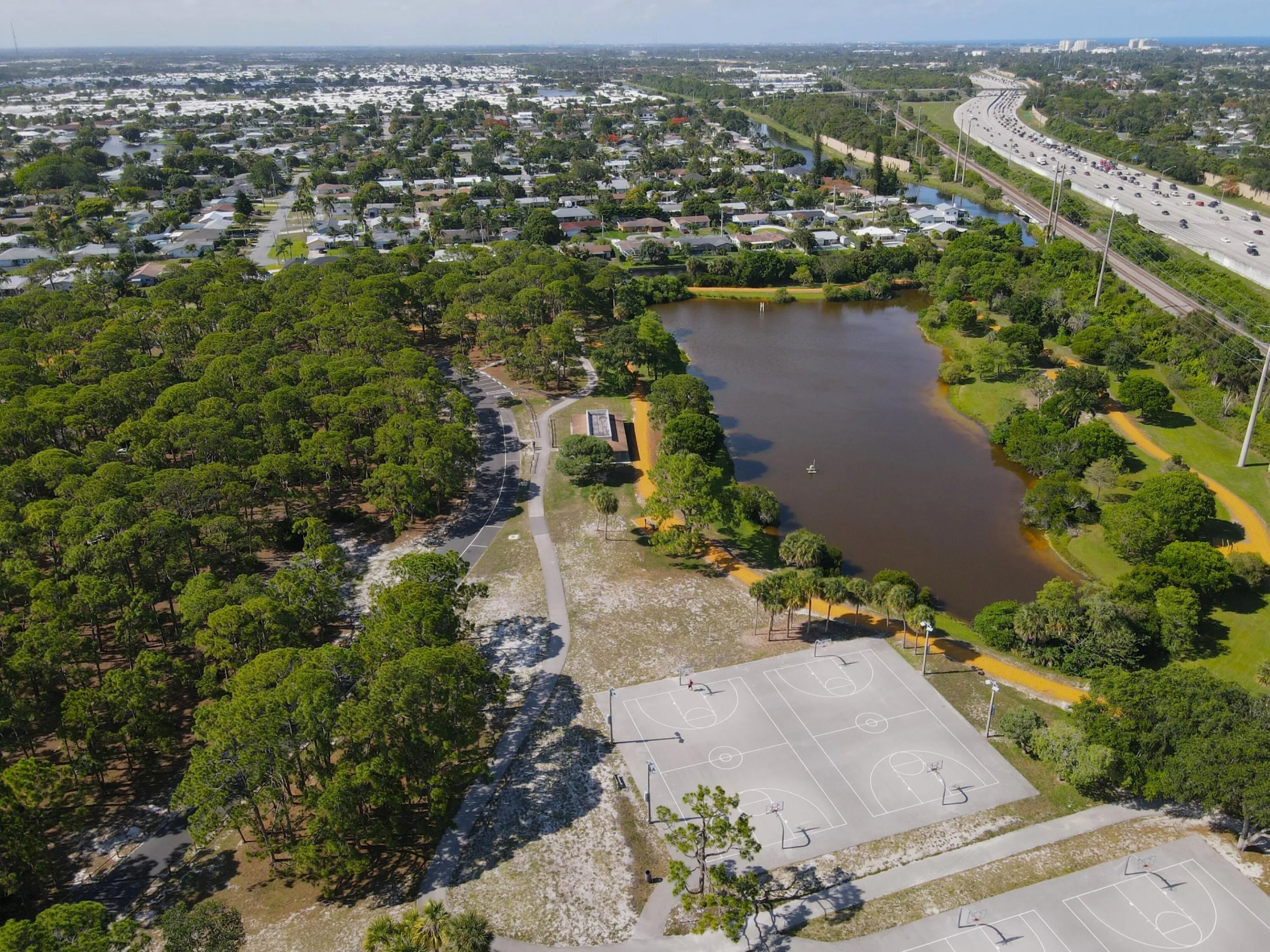 Walkable to Caloosa Park