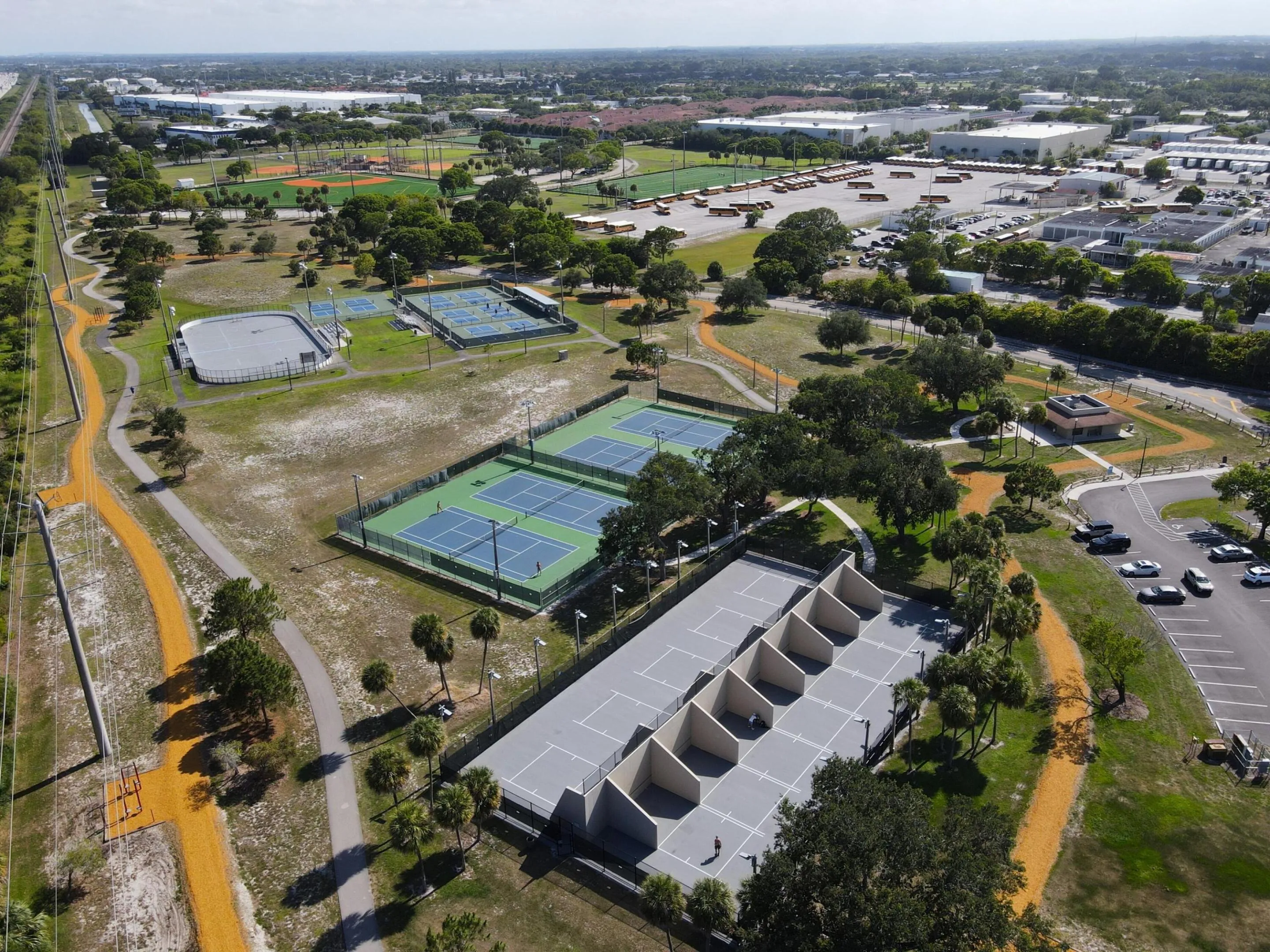 Walkable to Caloosa Park
