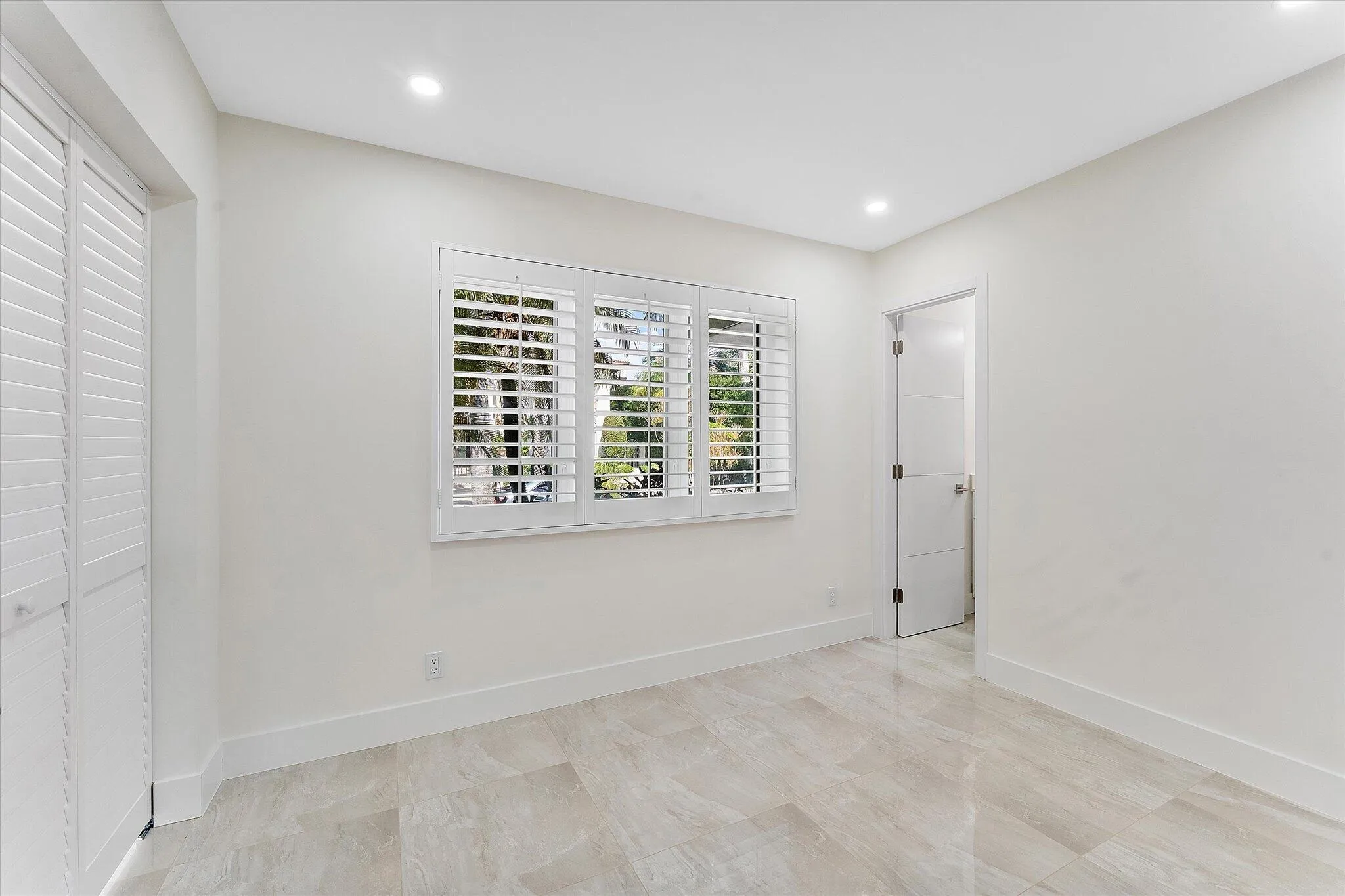 50-18 Nurmi Drive_050