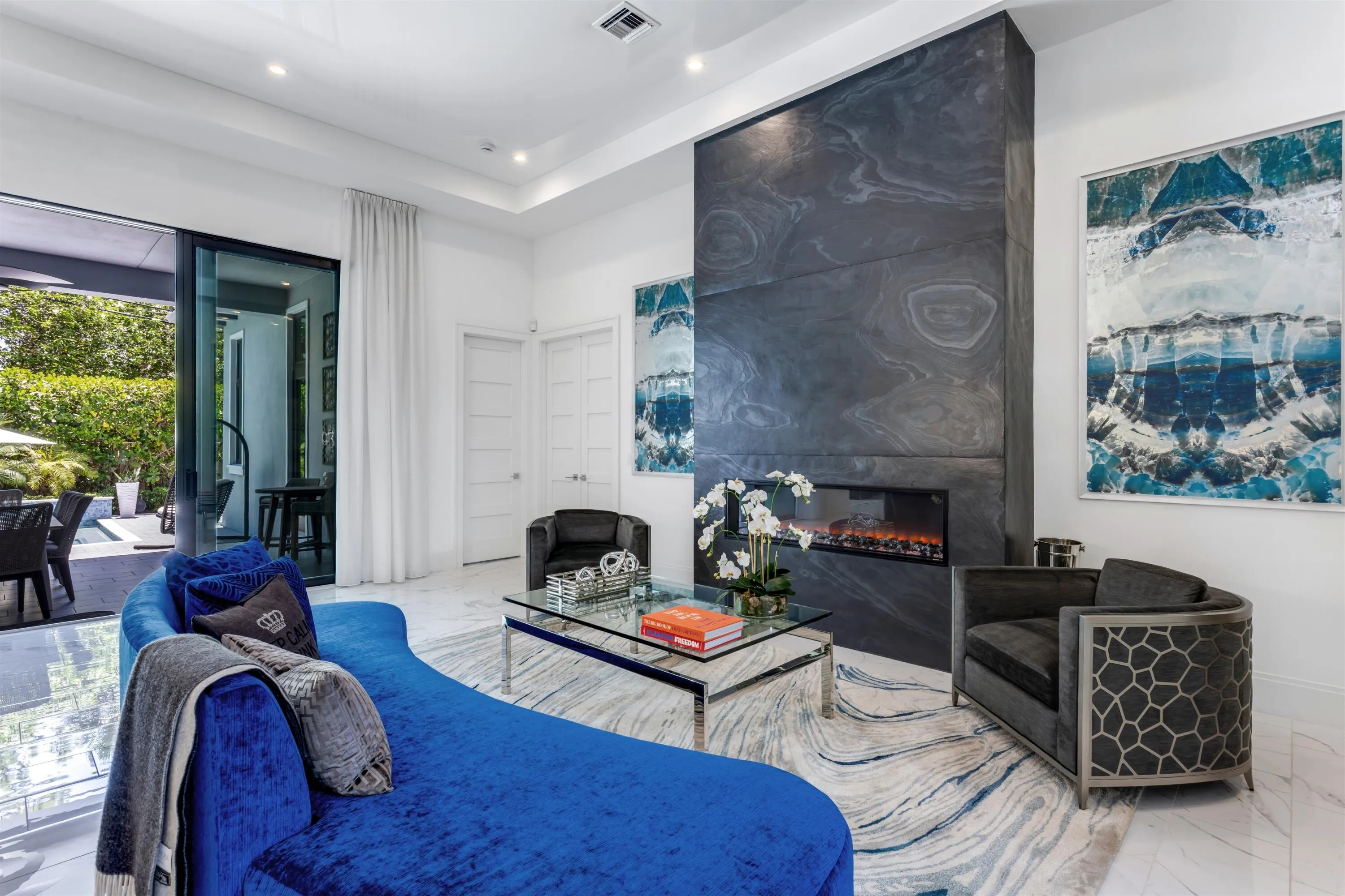 LIVING_ROOM_ANGLE_RIGHT
