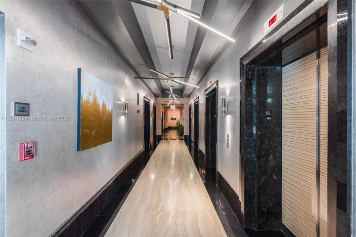 Six elevators in the Lobby for quick access to your condo.