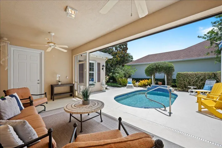 Retractable Screen creating a great option