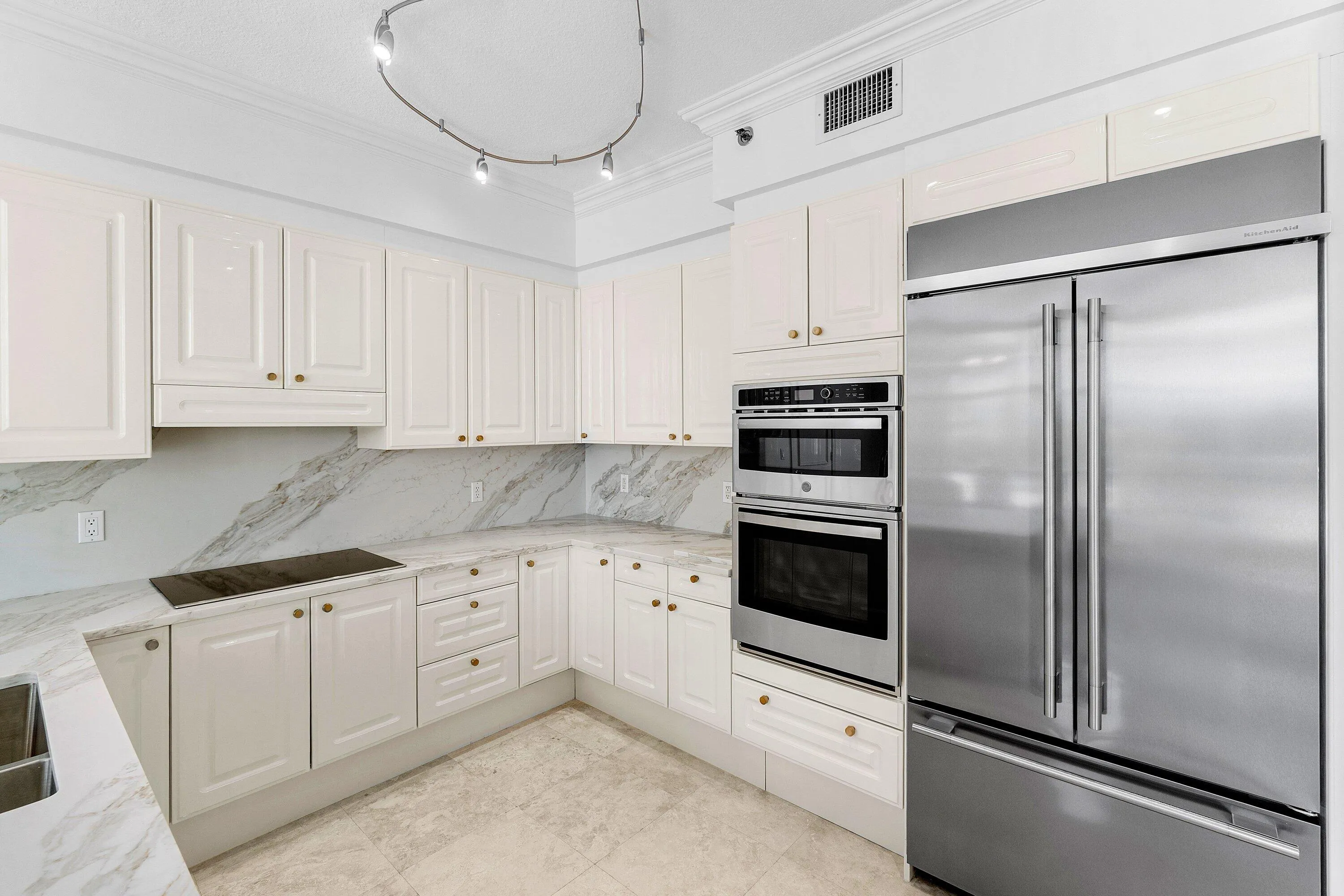 012-3720SouthOceanBoulevard-306-Highland