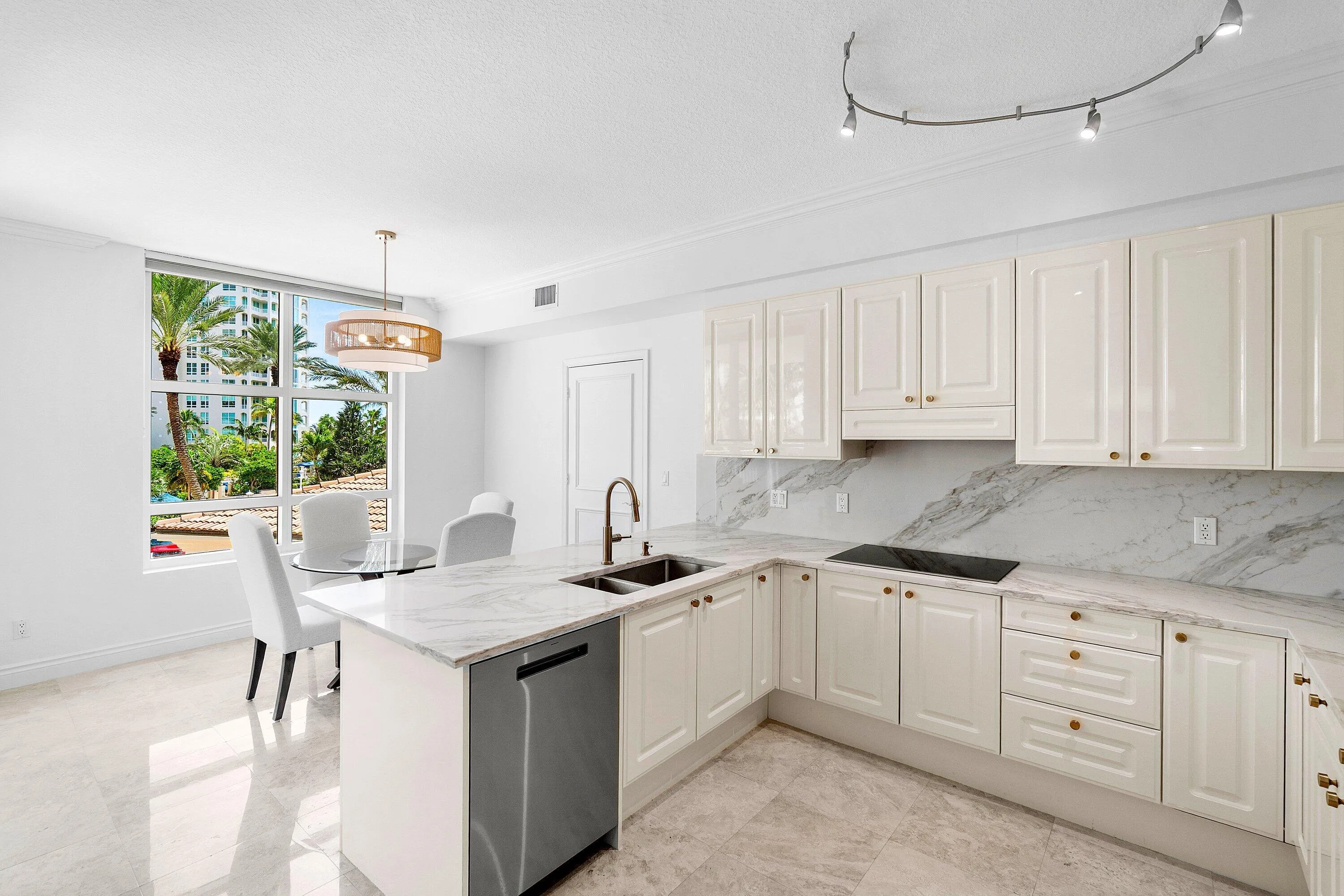 011-3720SouthOceanBoulevard-306-Highland