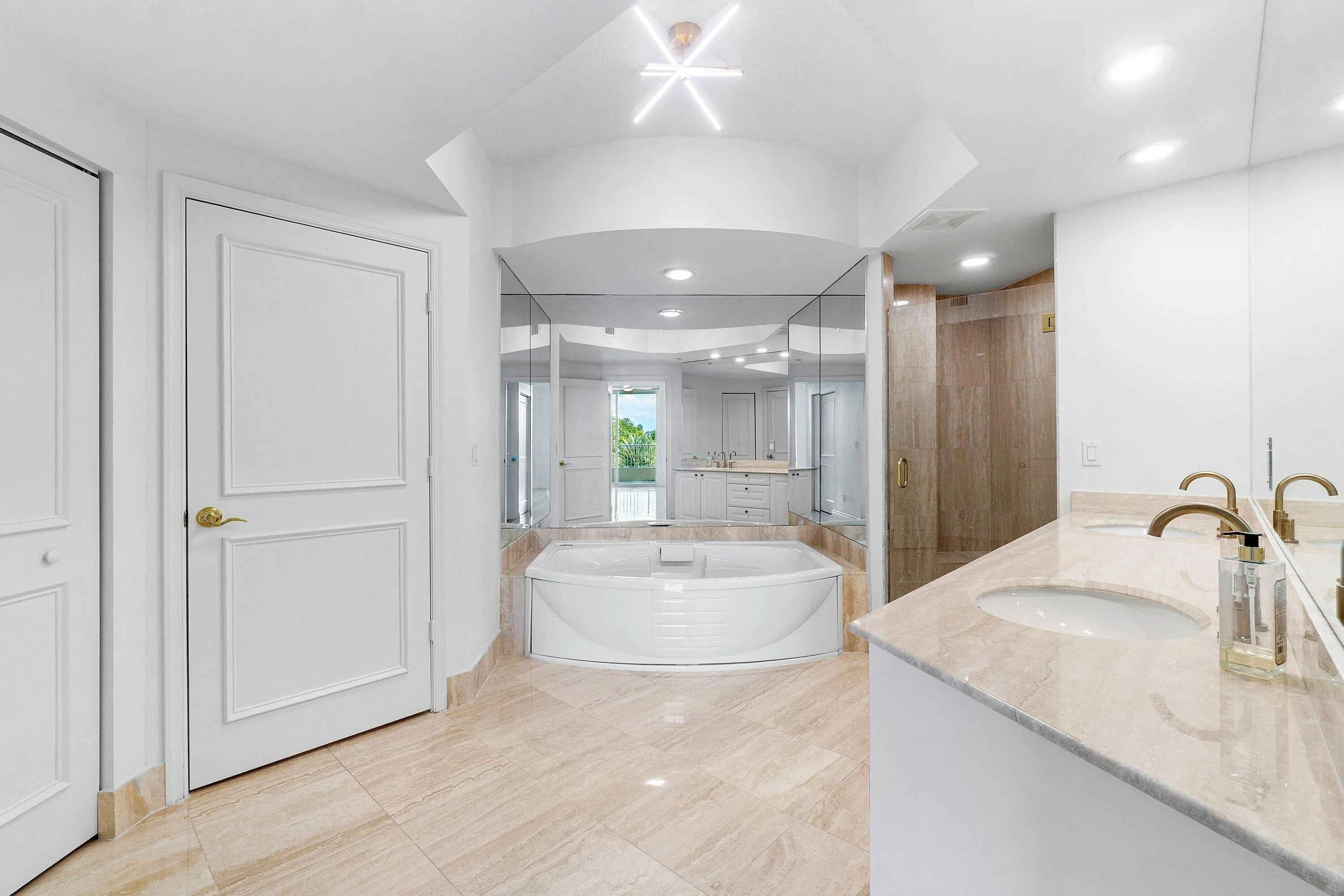 028-3720SouthOceanBoulevard-306-Highland