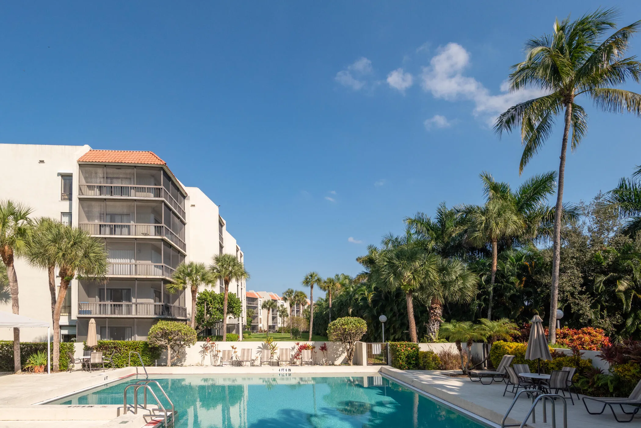 © Clark- 2550 Presidential Way 107-009