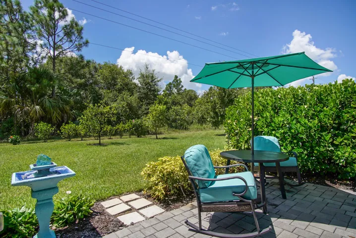 2nd patio area