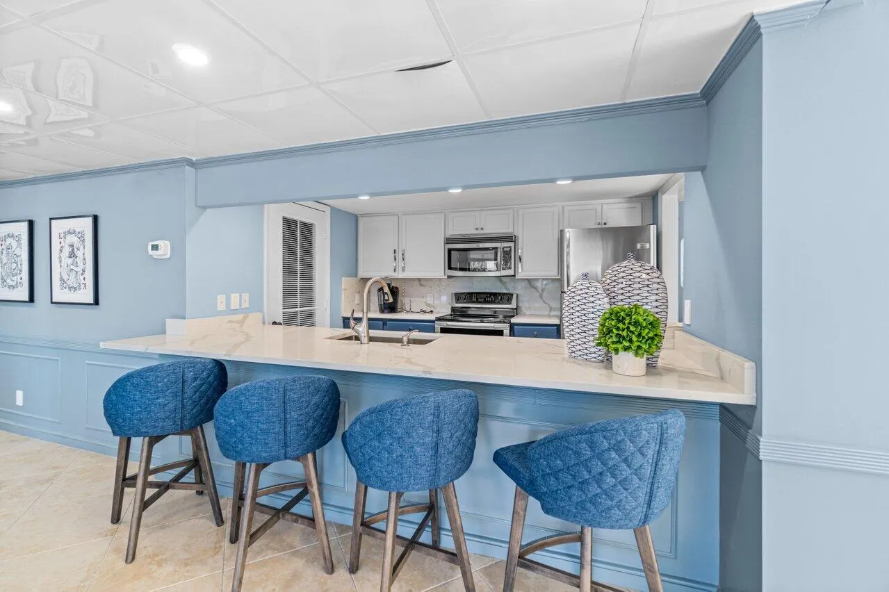 Clubhouse Kitchen & Bar