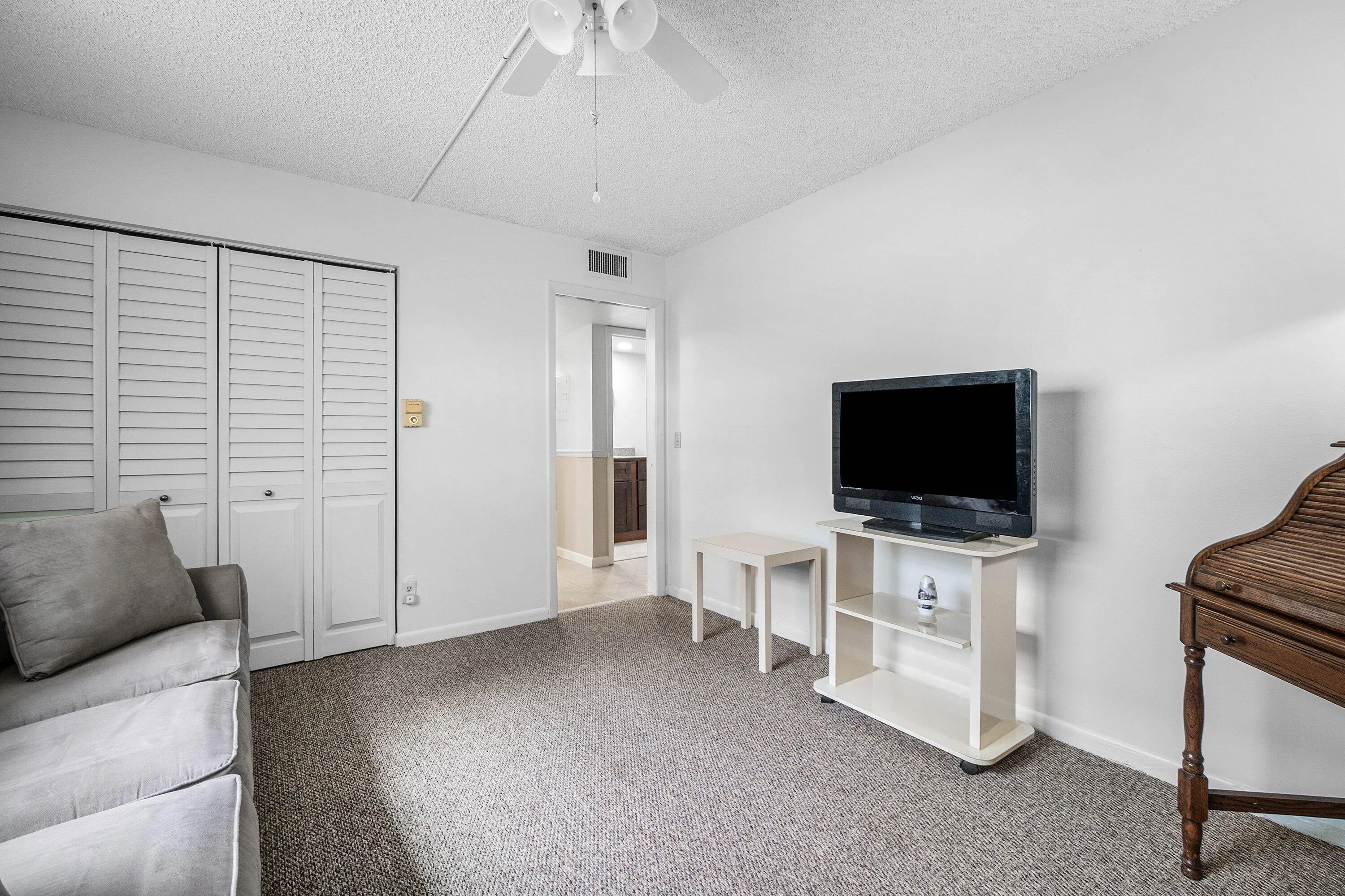 017-434NormandyJ-DelrayBeach-FL-33484-SM