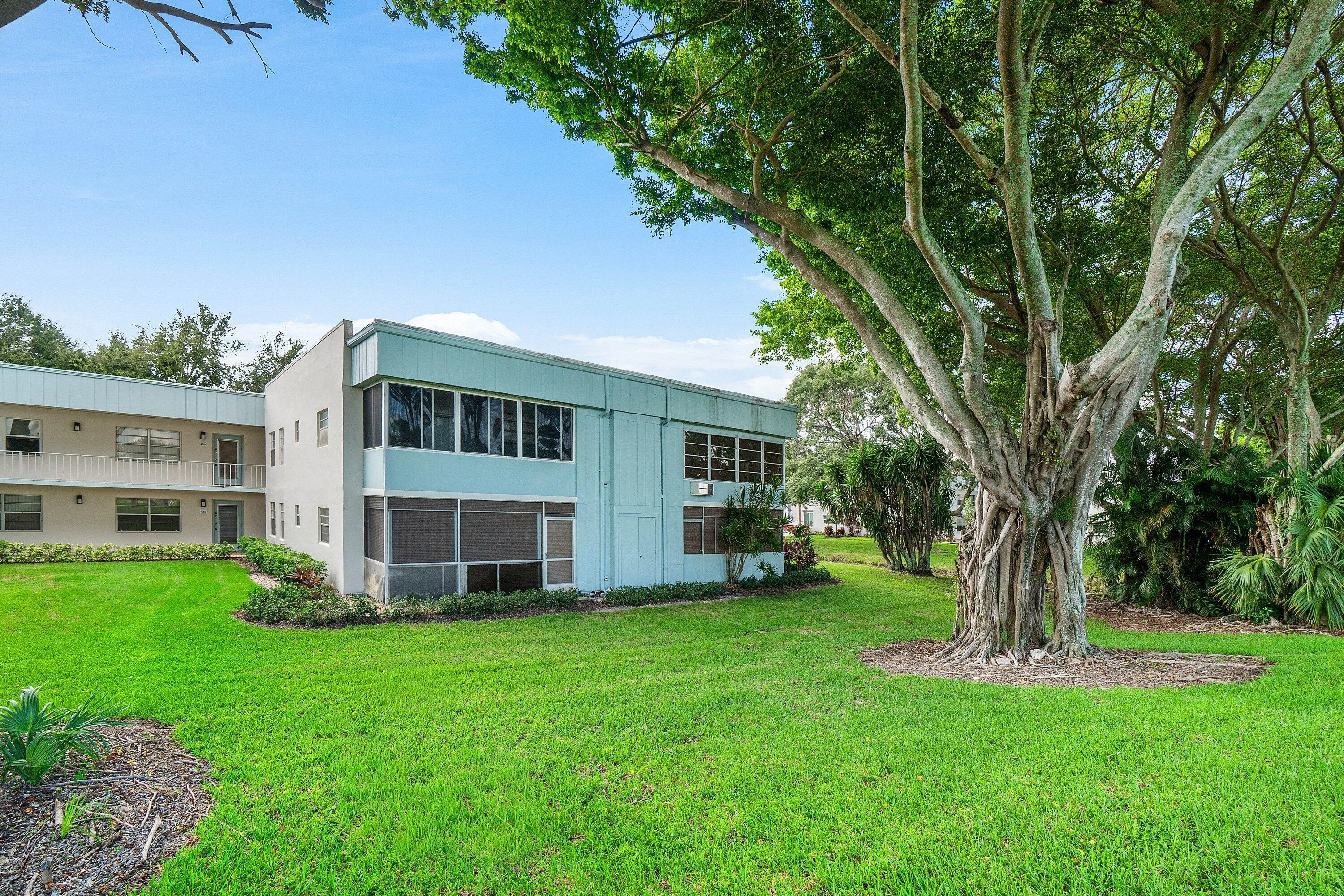 028-434NormandyJ-DelrayBeach-FL-33484-SM