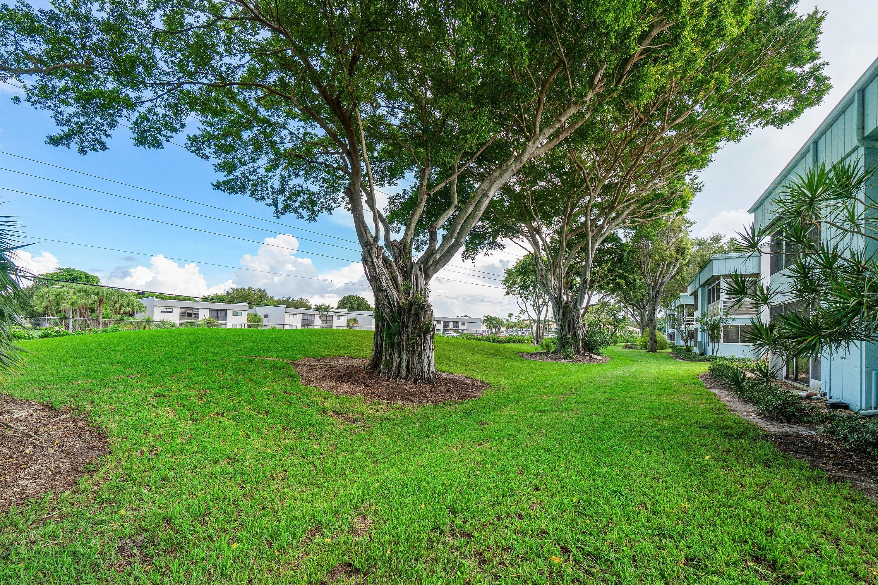 029-434NormandyJ-DelrayBeach-FL-33484-SM