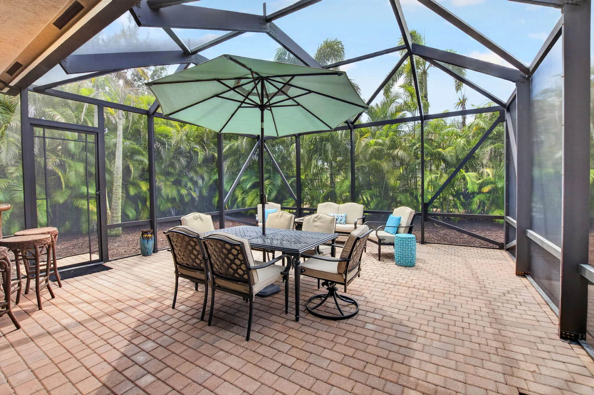 Extended Screened Patio Under Full Cage