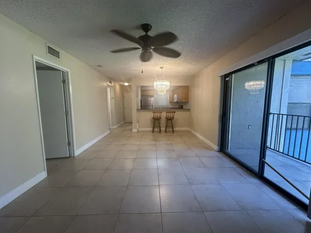Livingroom2