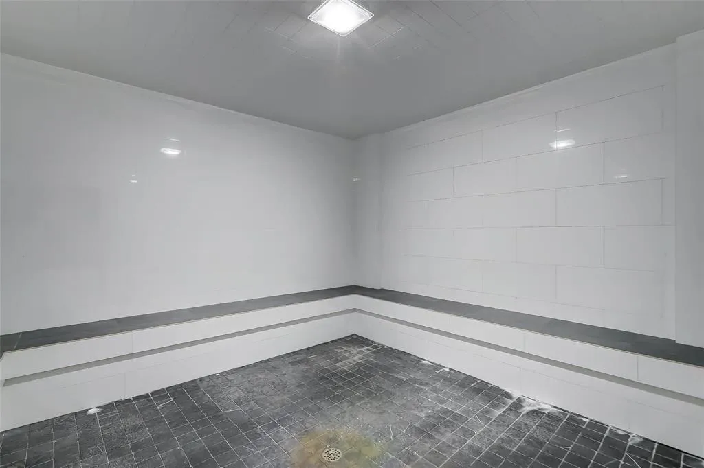 Steam Room
