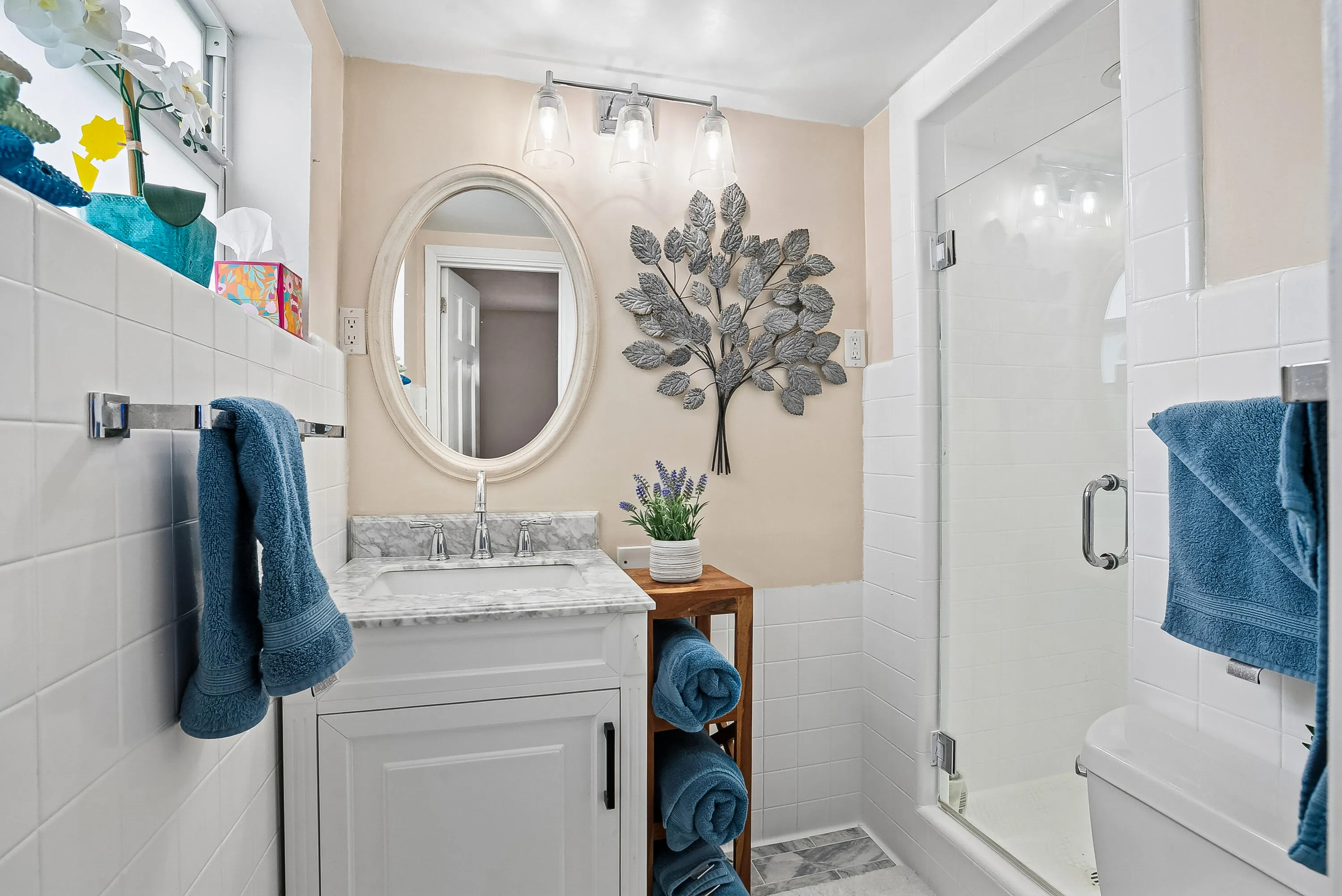 Guest ensuite bathroom