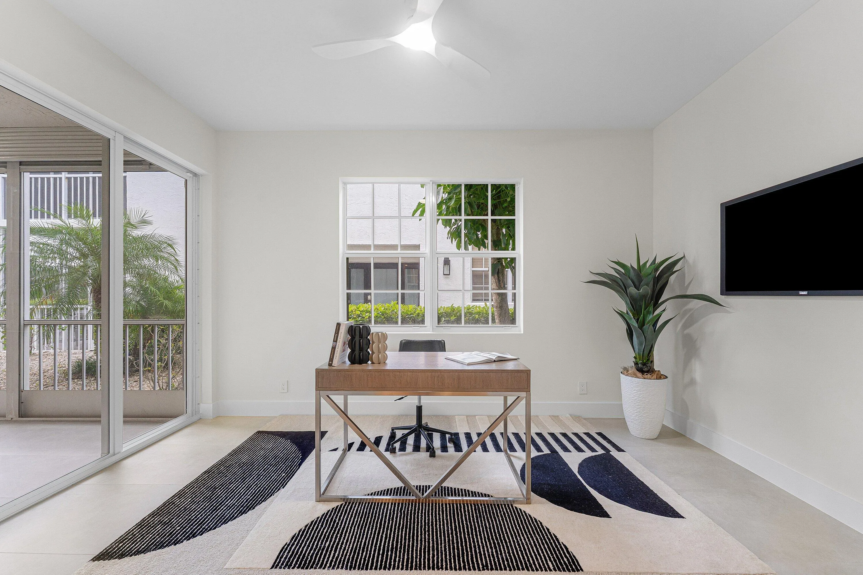 Office / 3rd Bedroom
