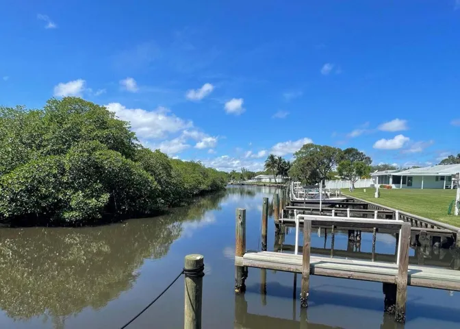 BOAT SLIP