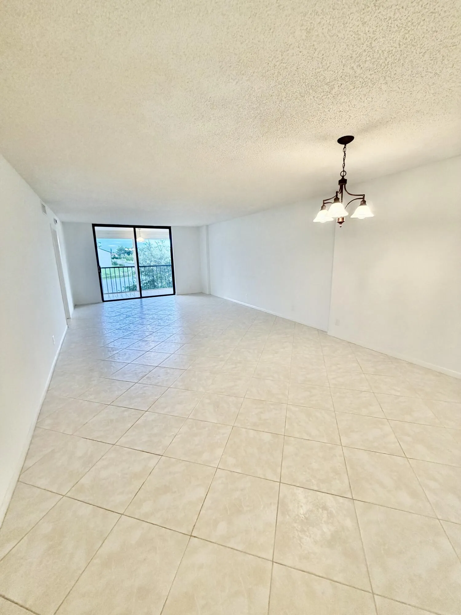 Formal Dining/Living Room