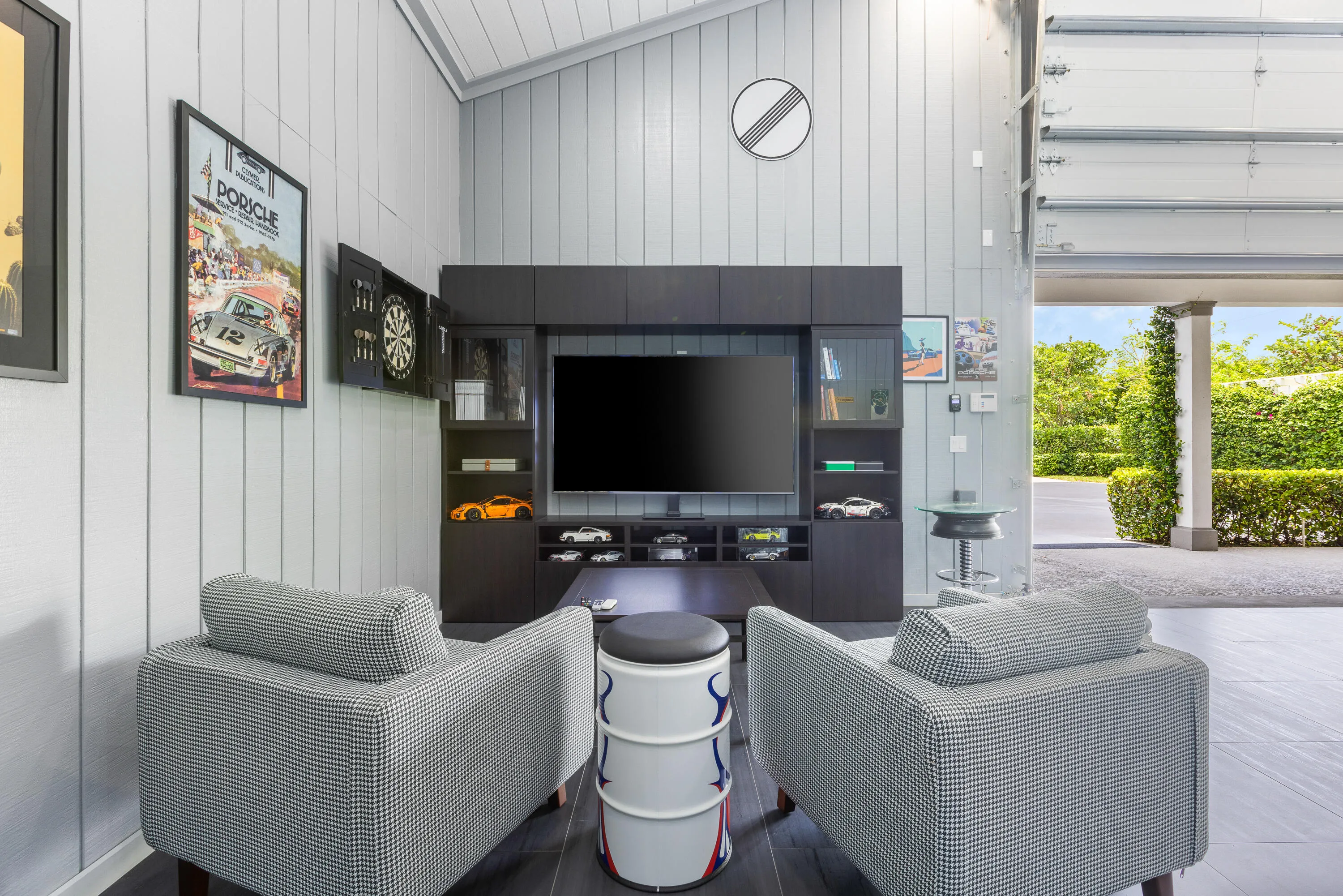 9-car finished garage with AC & double lift