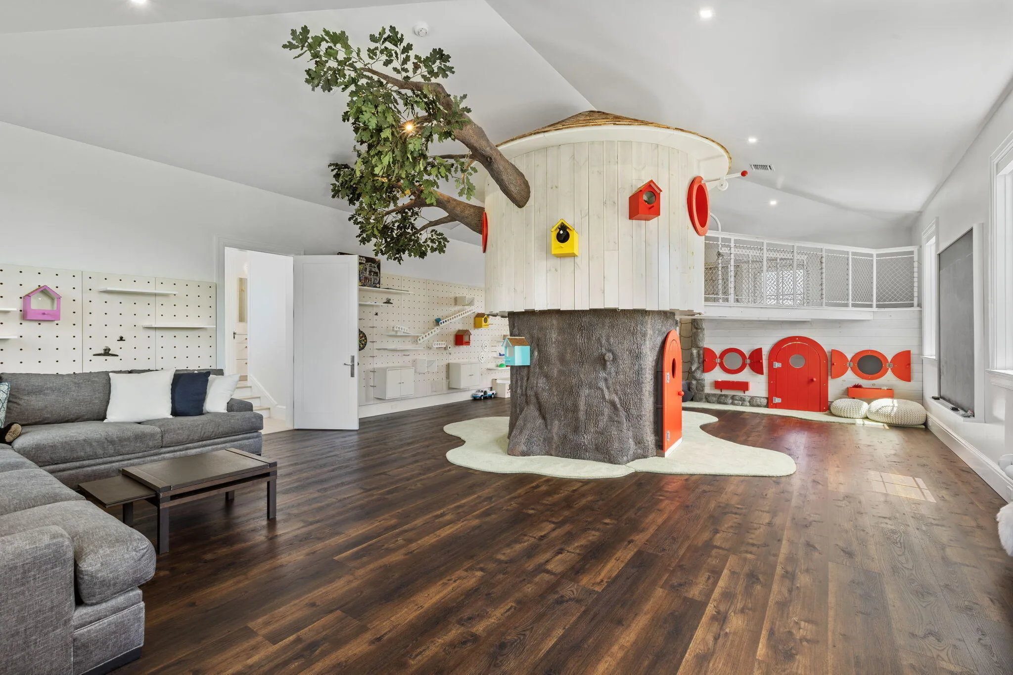 Upstairs playroom with full bath (could be a large junior suite)