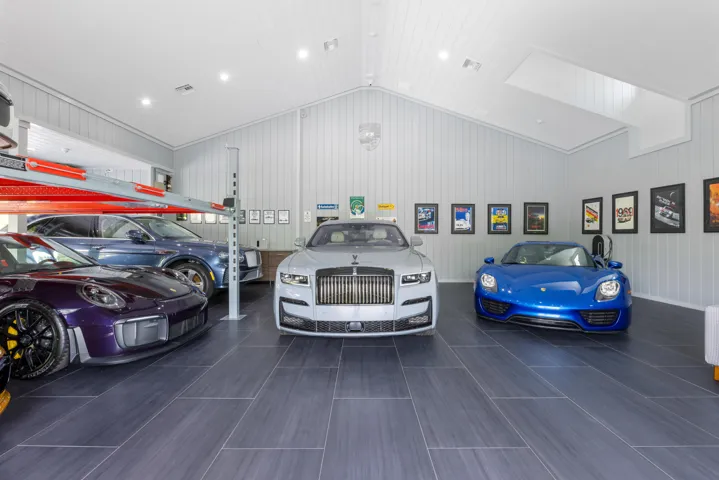 9-car finished garage with AC & double lift