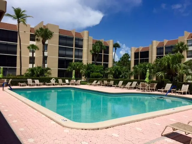 Pool at Fairwinds Cove