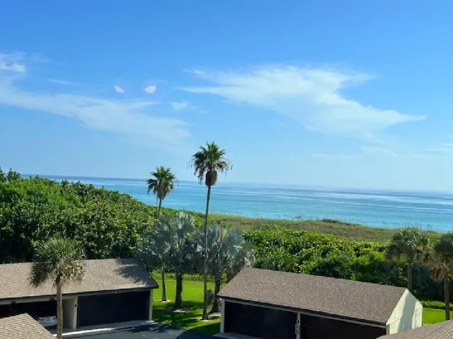 OCEAN VIEWS!