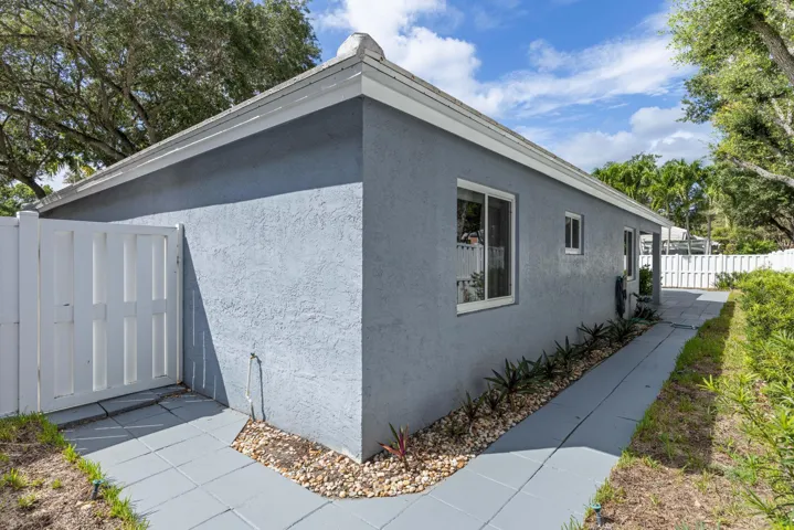 9822 backyard 4