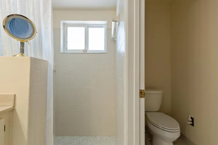 9822 shower primary