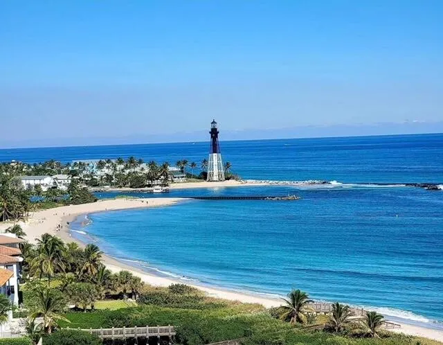 Famous Hillsboro Inlet Lighthouse