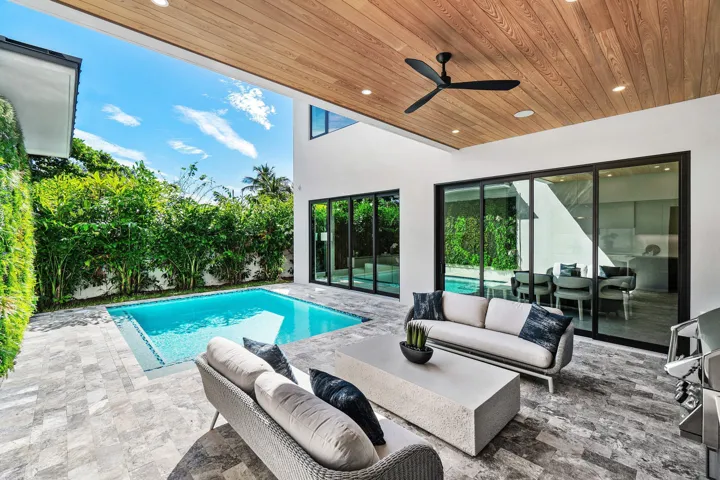 047-827Southeast2ndAvenue-DelrayBeach-FL