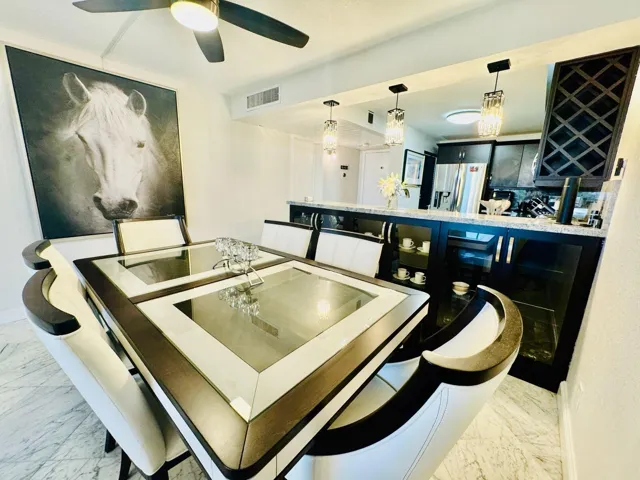 Dinning Display