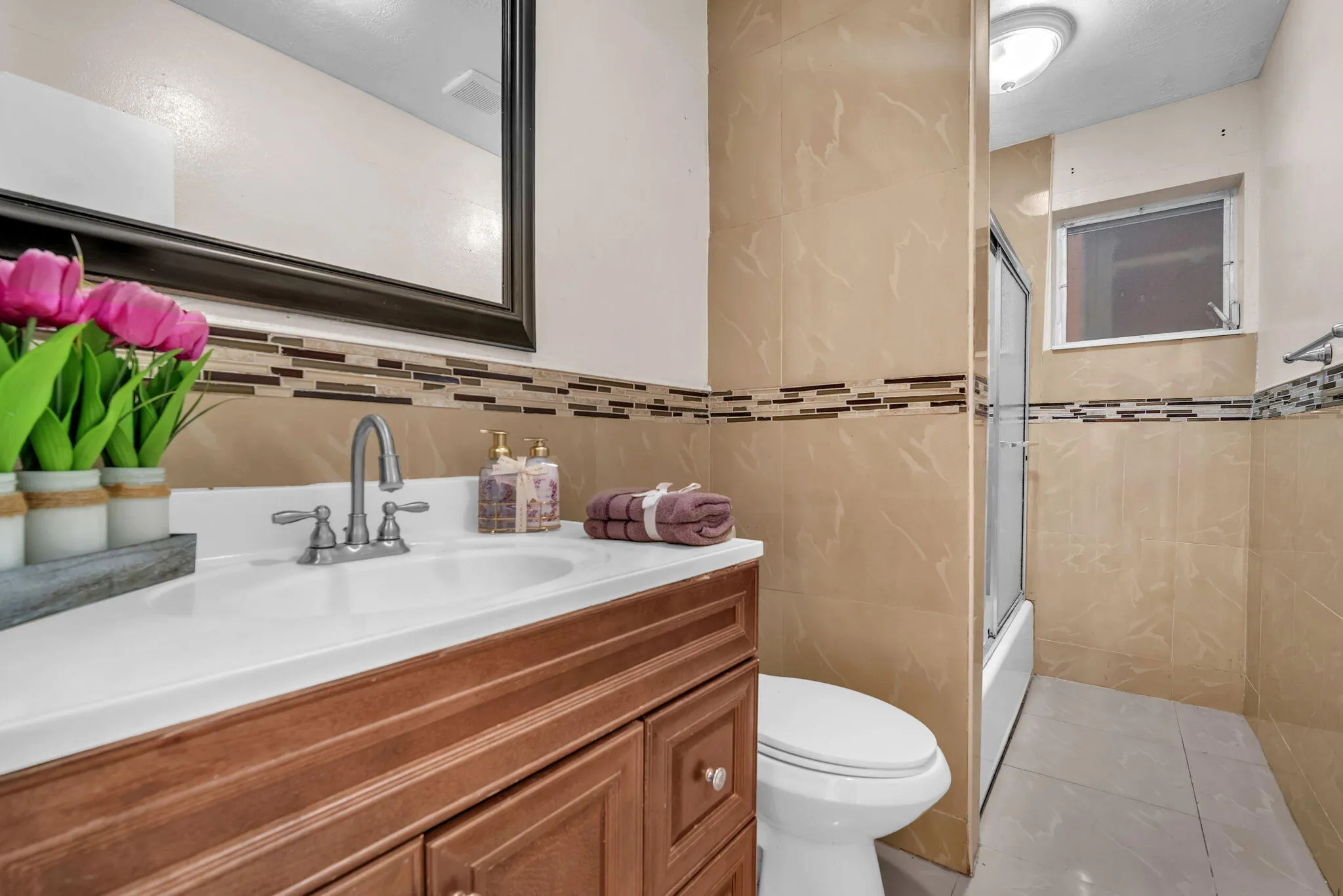 2nd bathroom