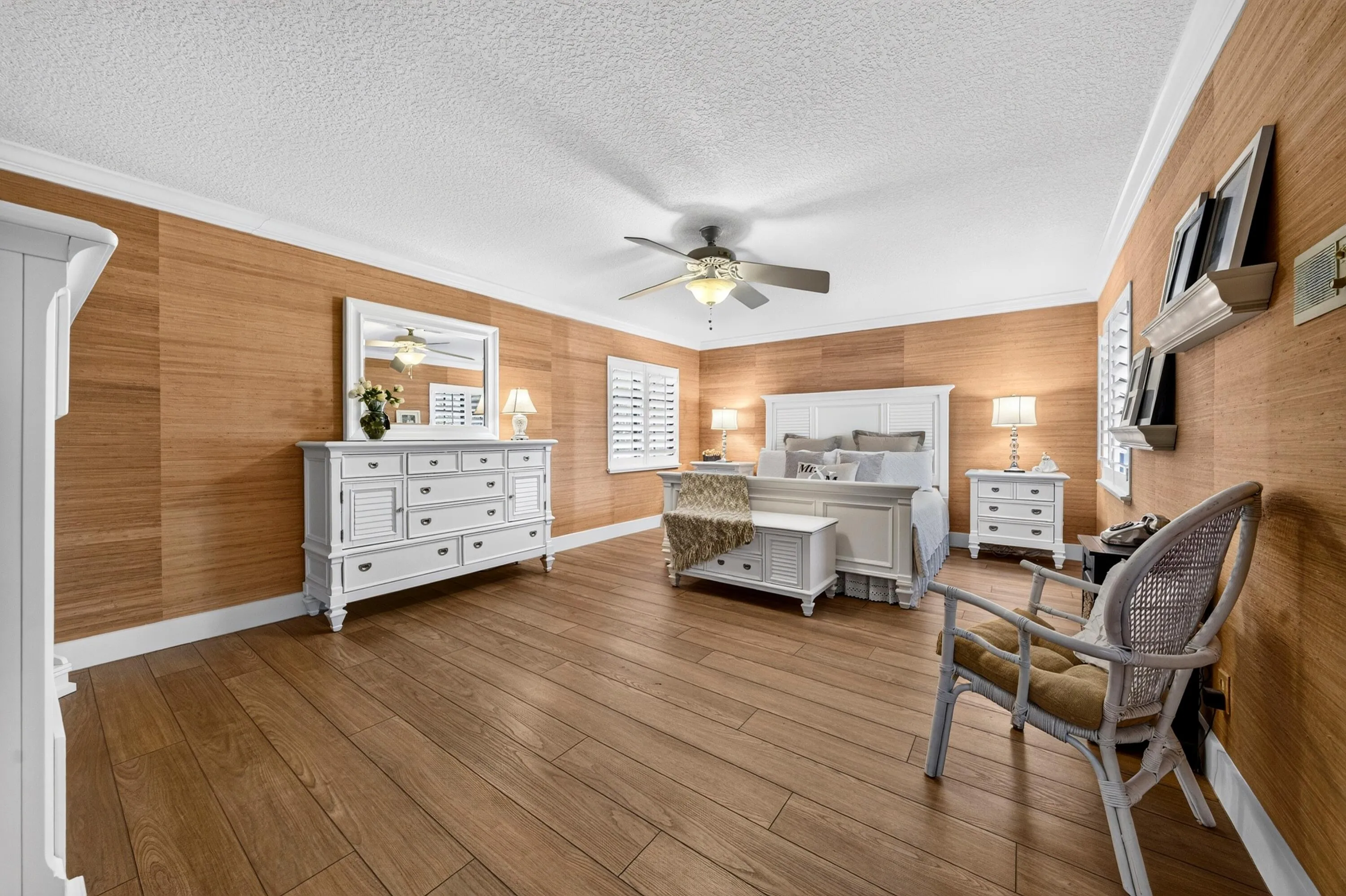 026-059-Primary Bedroom-4000x2664