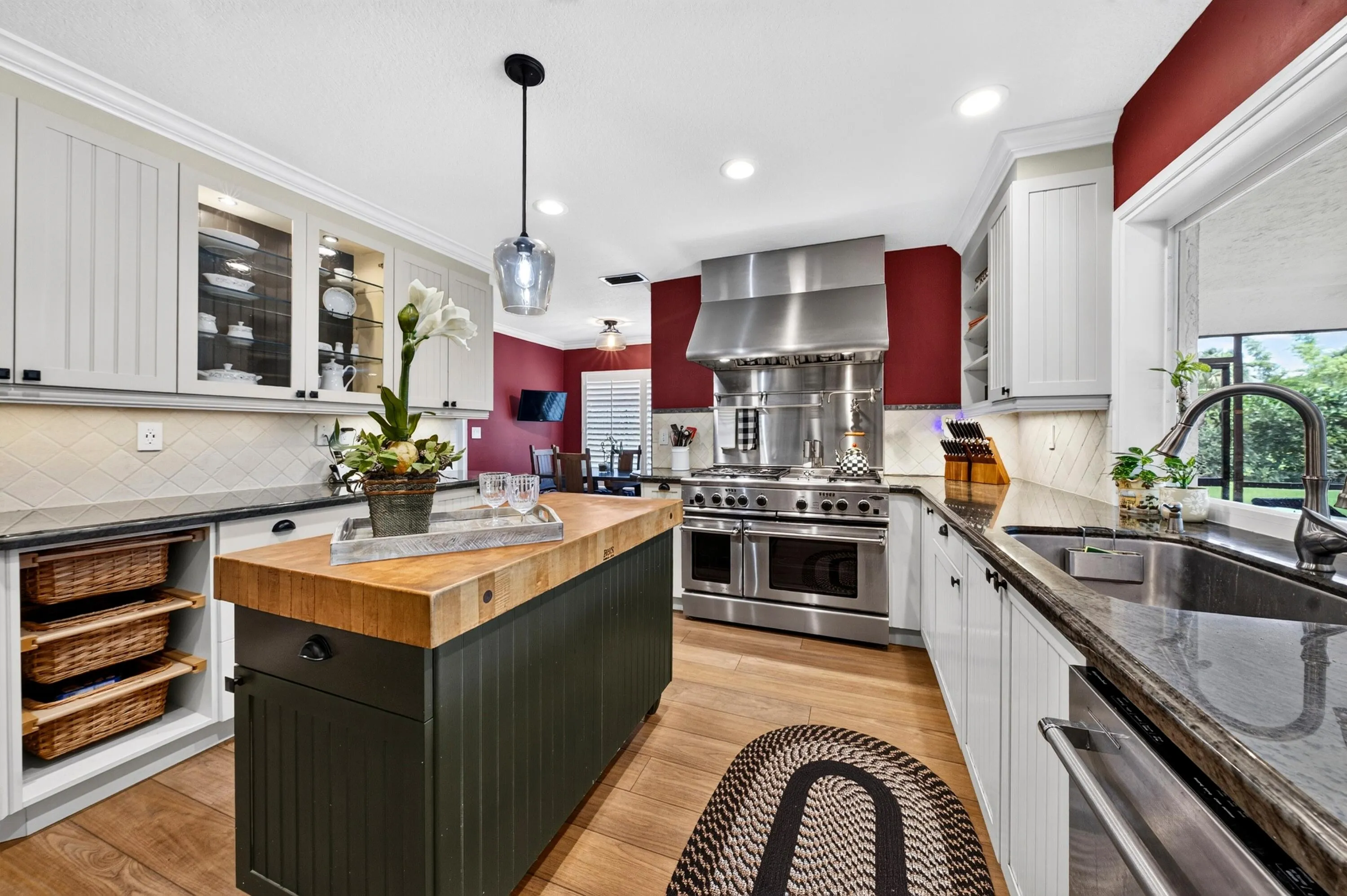 014-014-Kitchen-4000x2660