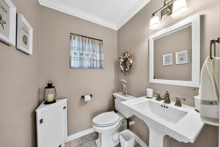 052-044-Bathroom-4000x2664