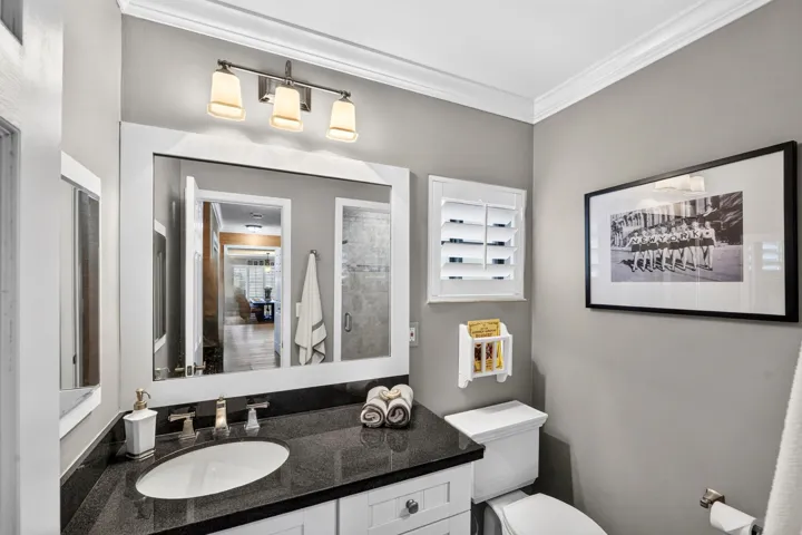 028-055-Bathroom-4000x2666