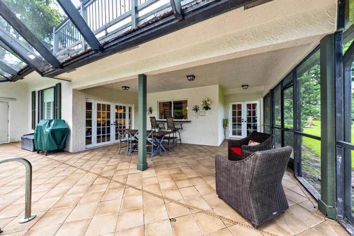 049-041-Patio-4000x2666