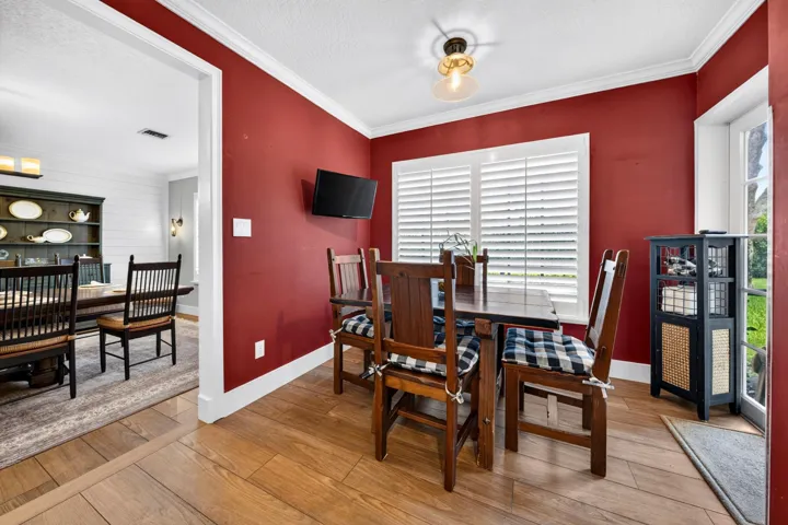 018-073-Breakfast Nook-4000x2666