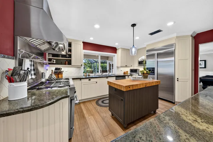 016-072-Kitchen-4000x2664