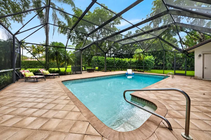 055-008-Pool-4000x2666