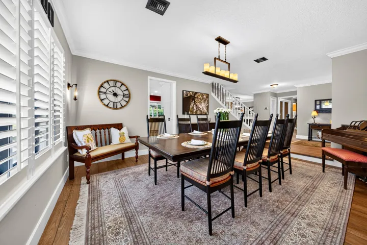 011-004-Dining Room-4000x2664